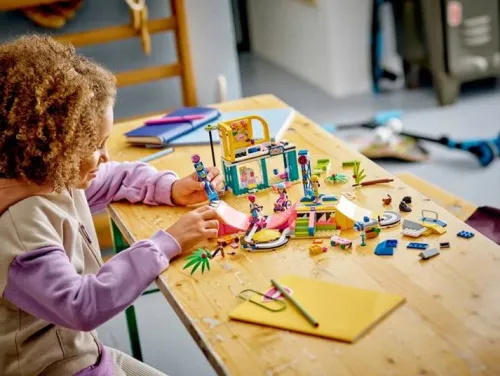 lego_friends__skatepark_3.webp LEGO Friends 41751 Skatepark