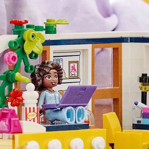 lego_friends_pokj_aliyi__2.webp LEGO Friends Pokój Aliyi 41740