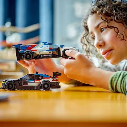 lego_speed_champions_samo_2.webp LEGO Speed Champions Samochody wyścigowe BMW M4 GT3 & BMW M Hybrid V8 76922